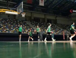 İzmit’in kadın basketbolcuları rotayı Nesibe Aydın maçına çevirdi