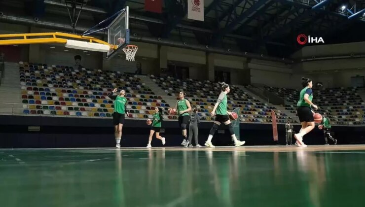 İzmit’in kadın basketbolcuları rotayı Nesibe Aydın maçına çevirdi