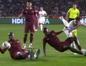 Ünlü yorumcular, Galatasaray’ın penaltı beklediği pozisyonda tereddütsüz görüş belirtti