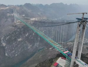 620 metre yüksekliğe sahip dünyanın en yüksek köprüsü bu sene açılıyor