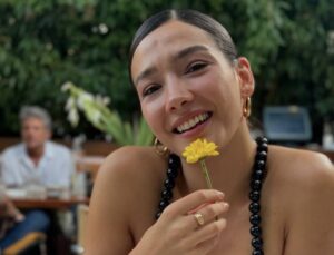 Aybüke Pusat Boykot Çağrısı Nedeniyle TRT Kadrosundan Çıkartıldı