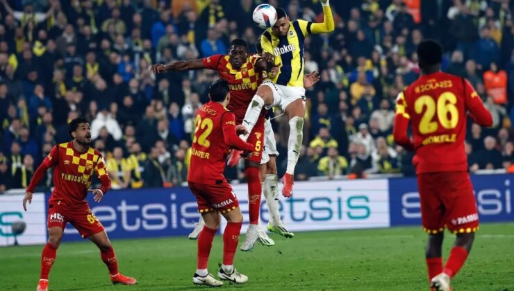 Havada asılı kalmıştı! En Nesyri’nin ne kadar yükseğe sıçradığı ortaya çıktı