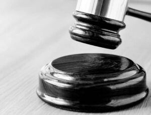 Mahkeme, Sağlık Bakanlığı’nın ‘Tayin İzni Vermediği’ Otizm Annesini Haklı Buldu