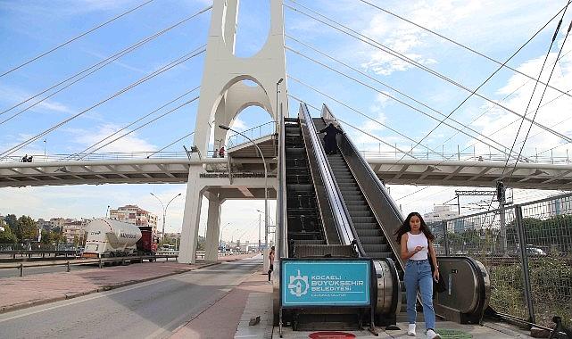 10 noktada yürüyen merdivenlere periyodik bakım