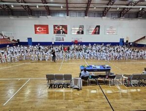 293 Gölcük Belediyespor Taekwondo Sportmeni Nesil Atladı