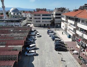 Akçay Mahallesi’nde Kapalı Pazaryeri Etrafı Yenilendi