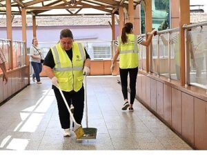 Aydın Büyükşehir Belediyesi’nin Etraf Bakım ve Paklık Çalışmaları Devam Ediyor