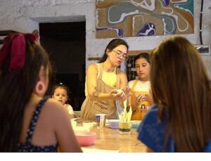 Bayan Teşebbüsçüler Aliağa’da Sanatta Birincilere İmza Atıyor