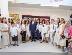 Bayraklı’da üreten bayanlar el sanatlarını sergiledi