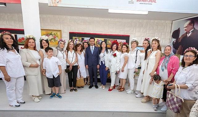 Bayraklı’da üreten bayanlar el sanatlarını sergiledi