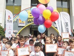 Bilim Z Akademi Öğrencileri Mezuniyet Sertifikalarını Aldı