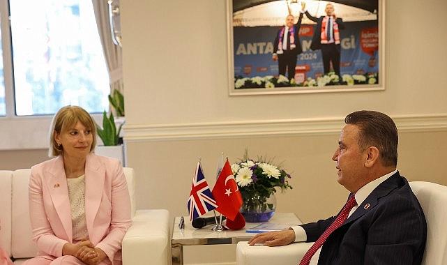Birleşik Krallık Türkiye Büyükelçisi Lider Muhittin Böcek’i ziyaret etti