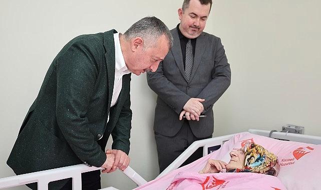 Büyükakın, Anneler Günü’nde şehit ailesi ve huzurevine gitti