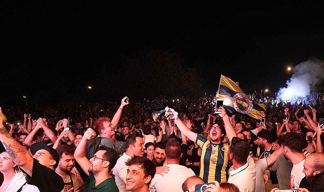 Büyükşehir Final Four heyecanını dev ekrana taşıdı