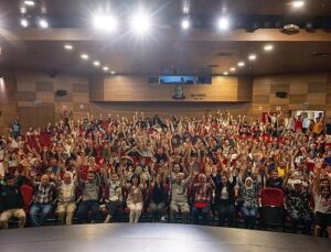 Büyükşehir’den işitme engellilere özel sinema gösterimi