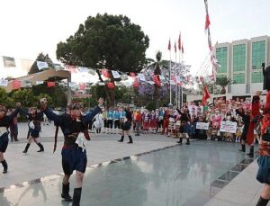 Efes Selçuk’ta Kültürler Milletlerarası Halk Oyunları Şenliği ile Buluşuyor