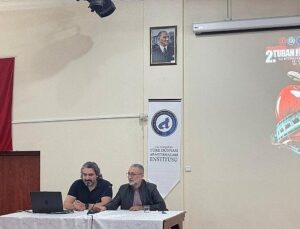 Ege Üniversitesi 2. Memleketler arası Turan Sinema Şenliğinde sahne genç direktörlerin