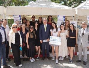 Ege Üniversitesinde bahar şenliği ateşi yakıldı