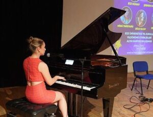 EÜ “Altın Meslek Buluşması” sanat ve vefayı bir ortaya getirdi