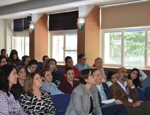 EÜ Eczacılık Fakültesinde Ufuk Avrupa Projesi Bilgilendirme Toplantısı yapıldı