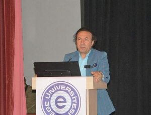 EÜ’de “Kriz Vakitlerinde Din ve İnsanlığın Gelecek Ufku” söyleşisi gerçekleştirildi