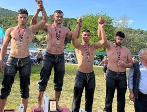 Gölcük Belediyespor Pehlivanları Muvaffakiyete Doymuyor