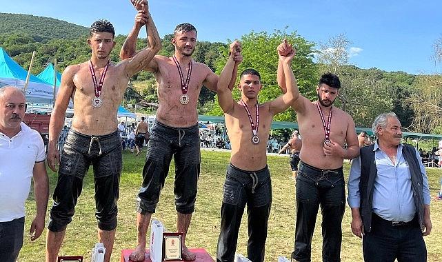 Gölcük Belediyespor Pehlivanları Muvaffakiyete Doymuyor