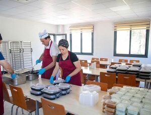 Güzelbahçe Belediyesi, Taziye meskenlerine Yemek Hizmetine Başladı