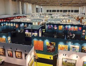 İzmir’de sanat ve antika fuarına ağır ilgi