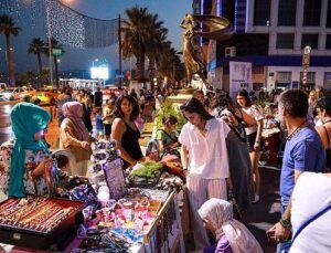 Karşıyaka’da “El Emeği Gece Pazarı” başlıyor