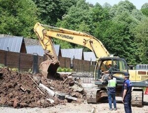 Kartepe’de Kaçak Bungalovlar Yıkıldı
