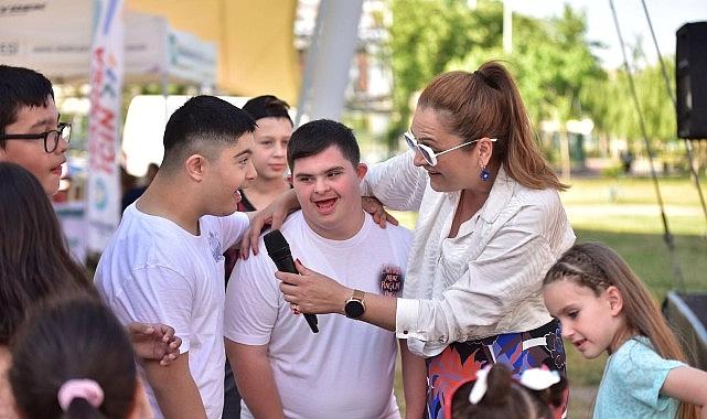 Kent Park’ta Manisiz Coşku