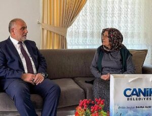 Lider İbrahim Sandıkçı’dan Şehit Annelerine Ziyaret