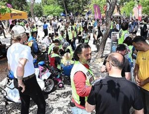 Motosiklet tutkunları Kemer’de buluştu