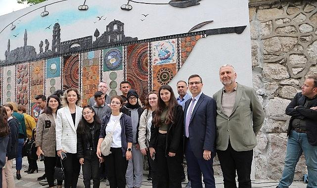 Özel ihtiyaçlı bireylerden 770 modüllük seramik pano