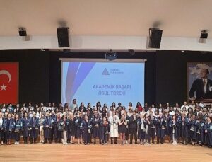 Prof. Dr. Mehmet Durman: “Öğrencinin Muvaffakiyetini Görünür Kılmak, Sürdürülebilir Öğrenmenin Temeli!”