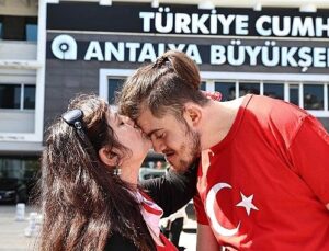 Temsili askerlik yapacak engelli bireylere davullu-zurnalı uğurlama