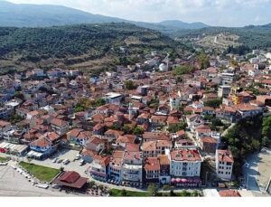 Tirilye’de Zeytin Çiçeği Şenliği Coşkusu