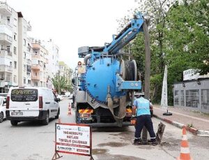 yağmur suyu çizgisi paklığı sürüyor