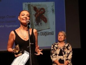 11. Ekin Yazın Dostları Tiyatro Ödülleri’nde Kent Tiyatroları’na 3 Ödül