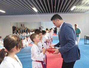 Aliağa Belediyesi Taekwondo Kursunun Atletleri Nesil Atladı