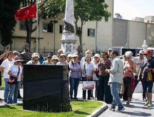 Bornova’da çınarlar için tarih ve tabiat gezisi