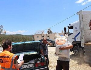 Büyükşehir’den çiftçilere gübre takviyesi