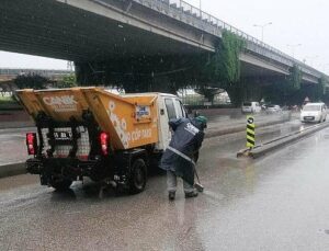 Canik’te Sağanak Yağışa Karşı Faal Uğraş