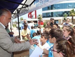 Çocuklardan Lider İbrahim Sandıkçı’ya Sevgi Seli