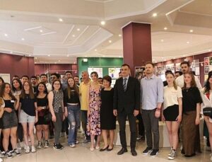 Egeli Grafik Tasarım öğrencilerinden yıl sonu standı
