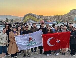 Finallerin Bitimiyle Üniversite Öğrencilerine Balon Seyri Aktifliği