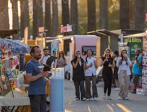 İzmirliler “Yaza Merhaba” dedi