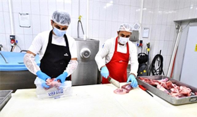 İzmirlilerin et bağışları gereksinim sahiplerine ulaştırılıyor