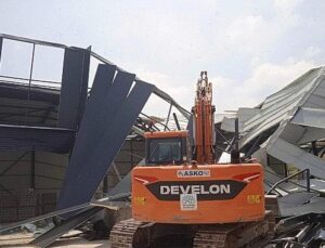 Kayapa’da kaçak fabrika yıkıldı